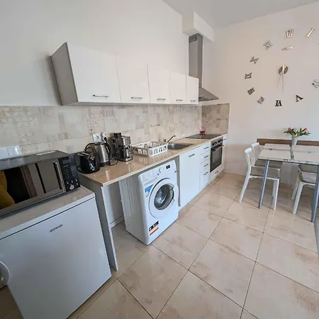 In - Balaton 53602 Apartament