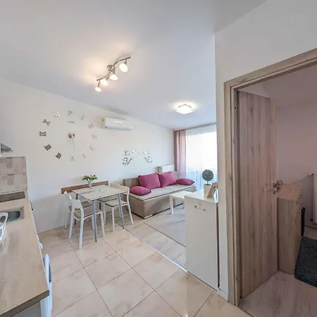 In - Balaton 53602 Apartament